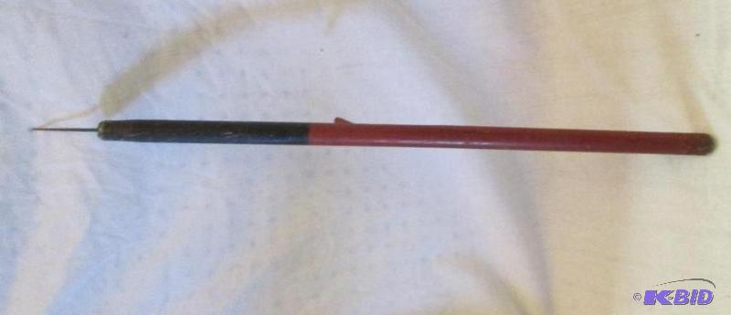 lot 199 image: vintage spear fishing pole without string...