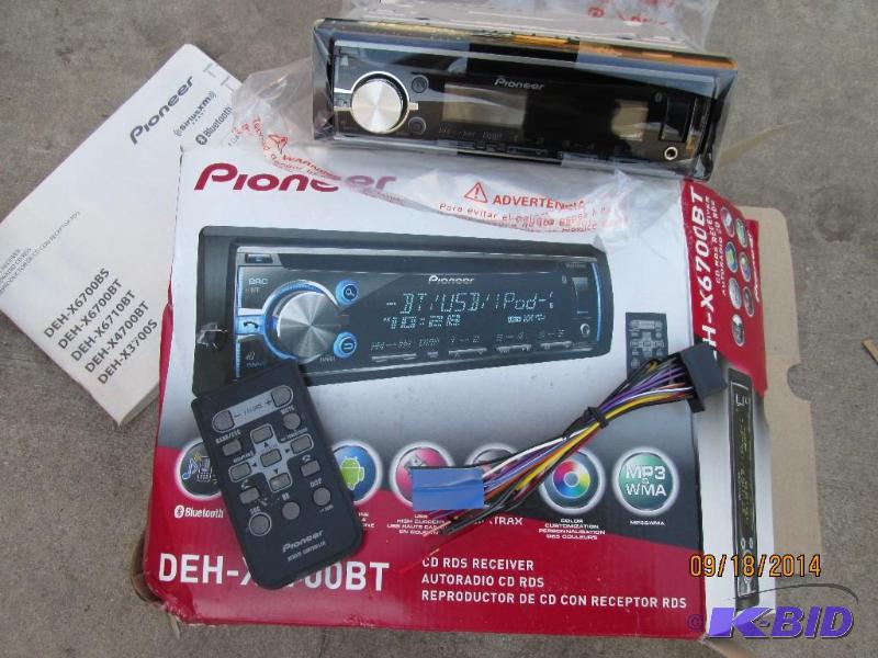 lot 20 image: Pioneer DEH-X6700BT car stereo with remote...