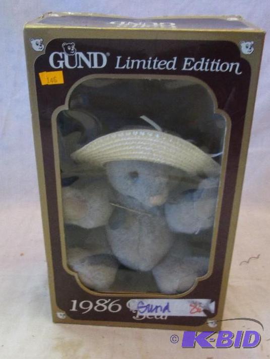 lot 208 image: 1986 bear...