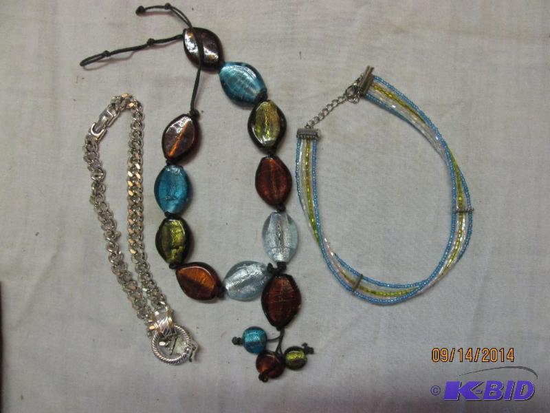 lot 74 image: 3 short necklaces...
