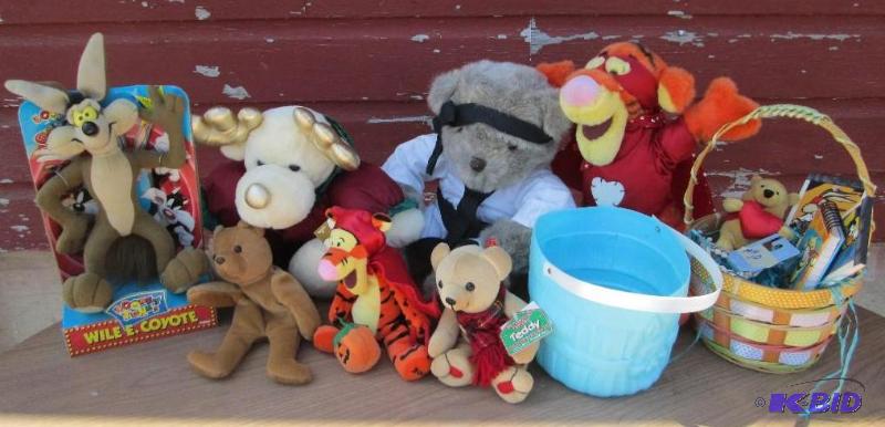 lot 93 image: Lot of stuffed animals baskets and more...