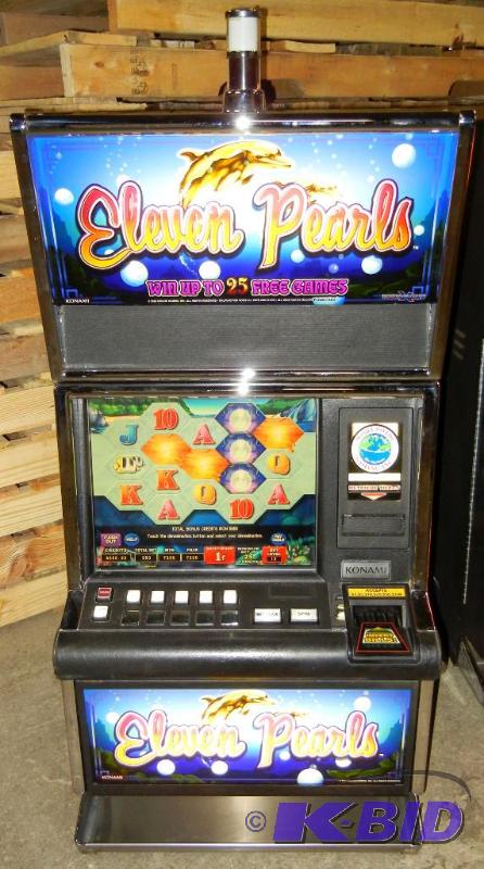 lot 1003 image: KONAMI HERCULITE ELEVEN PEARLS LCD VIDEO SLOT MACHINE