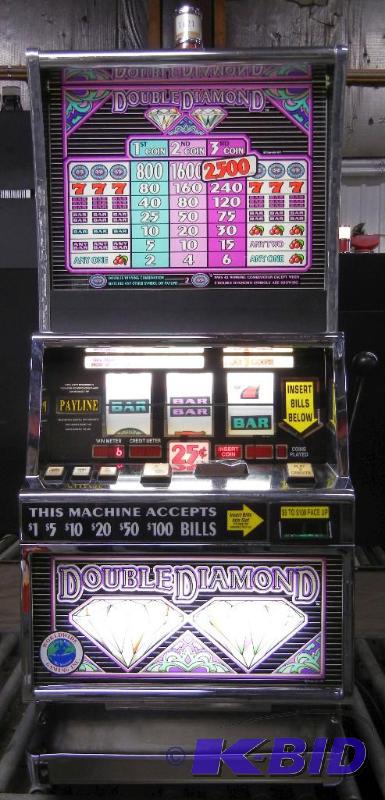 lot 1007 image: IGT S DOUBLE DIAMOND REEL SLOT MACHINE