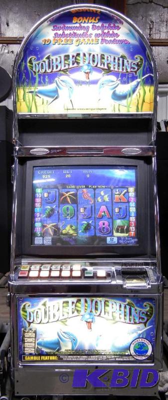 lot 1008 image: ARISTOCRAT MAV500 DOUBLE DOLPHINS VIDEO SLOT MACHINE