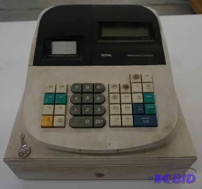 lot 111 image: Royal Model 435DX Electric Cash Register In G...