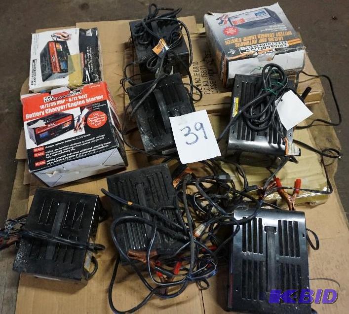 lot 39 image: 1 Lot of   - 9 Battery Chargers Working ...