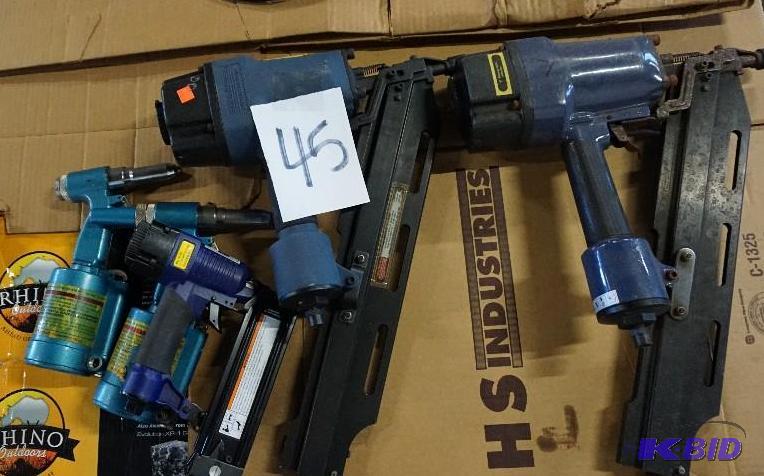 lot 45 image: 1 Lot of Pneumatic Air Nailers and Staplers W...