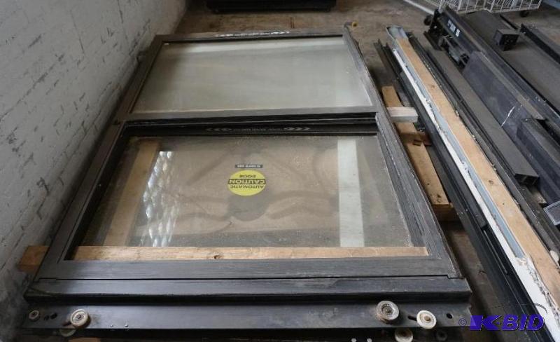 lot 94 image: Set of 2 ElectricAutomatic Horizontal Openin...