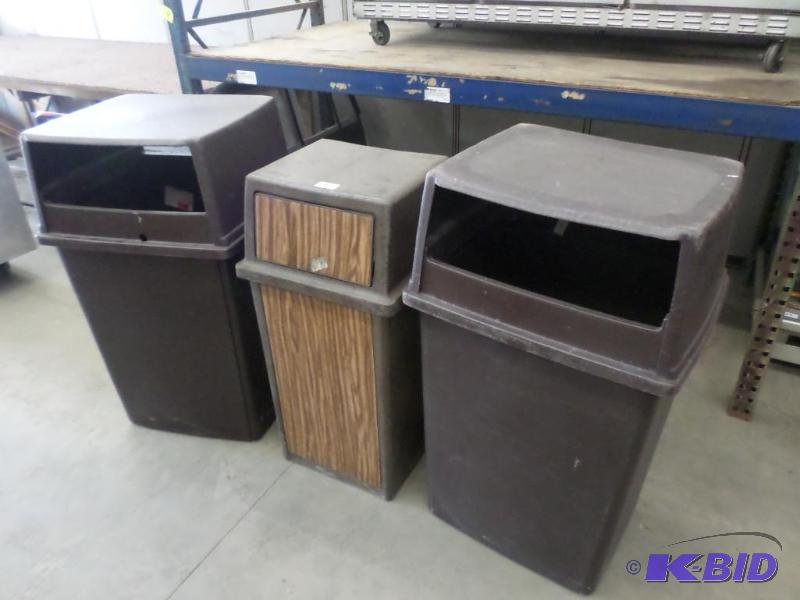 (3) Lidded Commercial Trash Cans...
