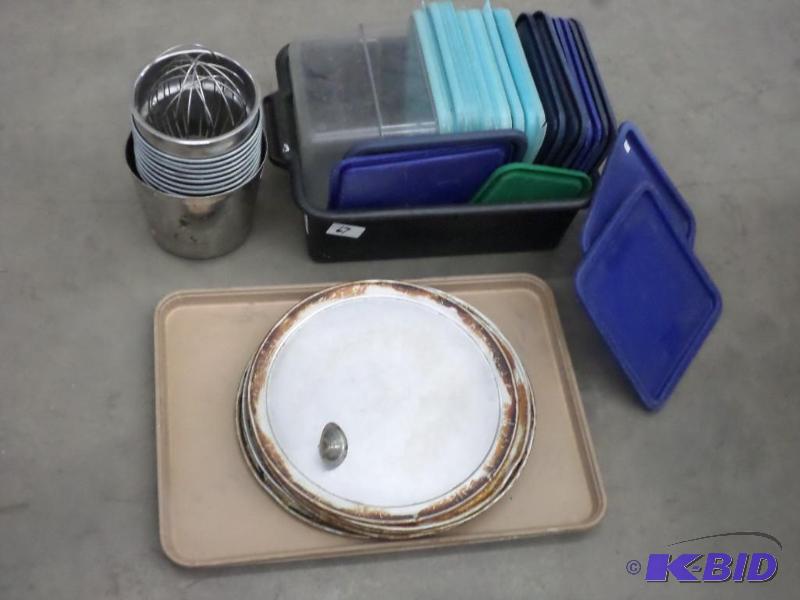 Lot Of Pizza Trays, Serving Trays, Pots, Tot...
