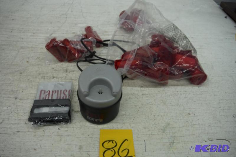 lot 86 image: Caruso C97953 30 Molecular Steam Hairsetter with 30 Rollers