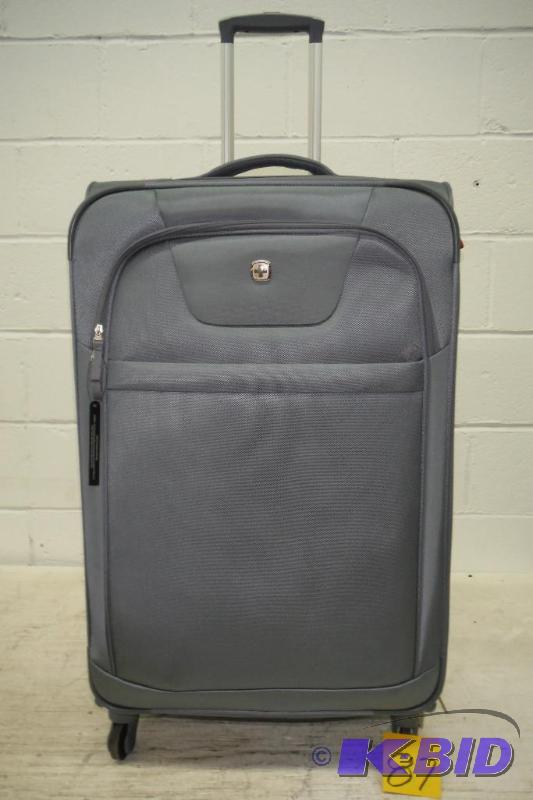lot 87 image: SwissGear Travel Gear 28 Luxury Spinner