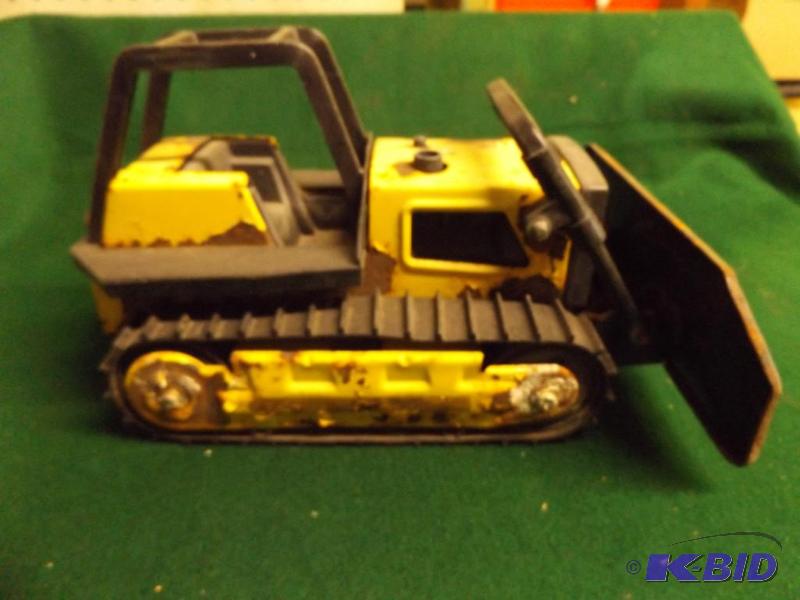 lot 161 image: Tonka Bull Dozer...