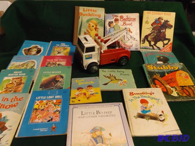 lot 164 image: Childrens Books, M&ampM Towing Tow truck...