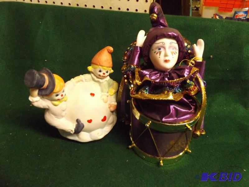 lot 168 image: Clown Music Boxes...