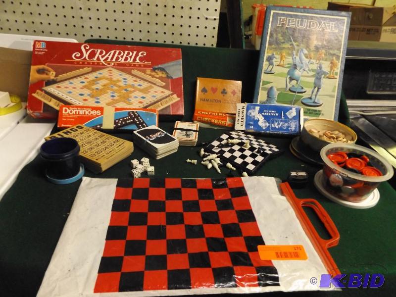 lot 171 image: games, scrabble, uno, bingo cards, checkers s...