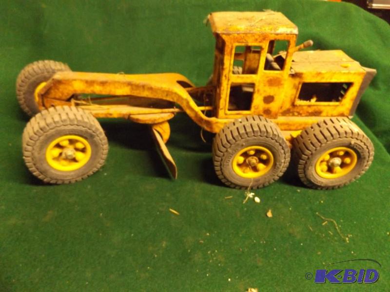 lot 174 image: Tonka Road Grader...