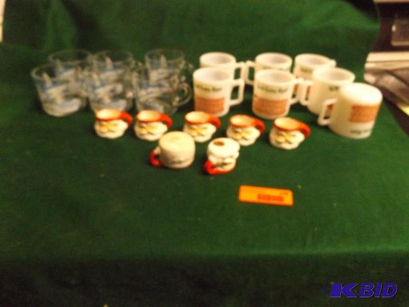 lot 179 image: Christmas mugs...