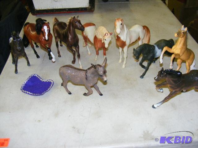 lot 192 image: Group of toy horses...