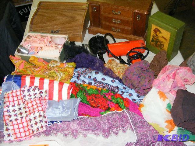 lot 207 image: misc household items, jewelry boxes, perm rod...
