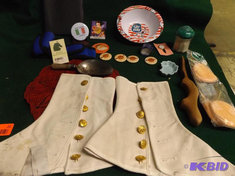 lot 21 image: lot of misc items, boot covers, Cat in the Ha...