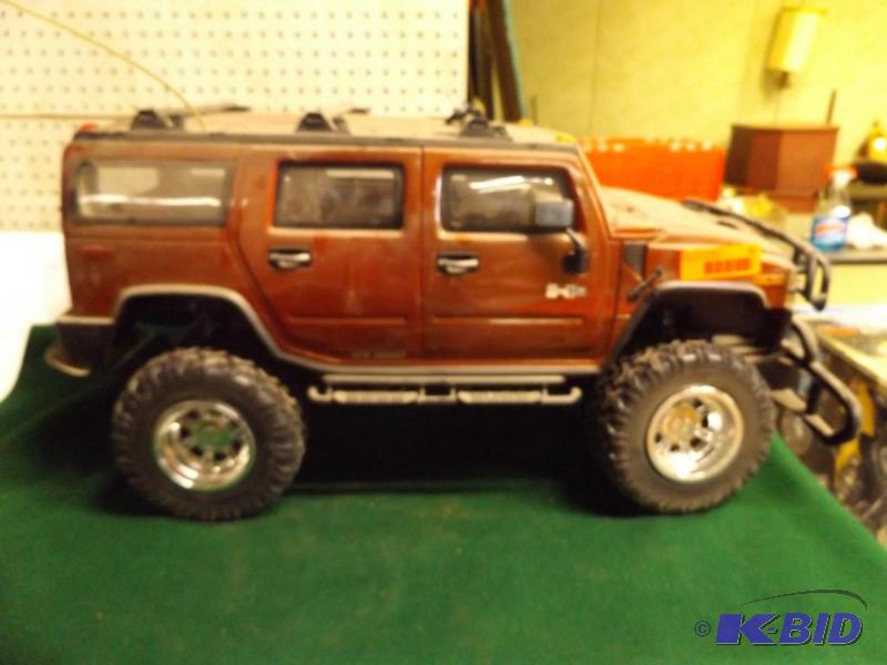 lot 31 image: New Bright toy truck...