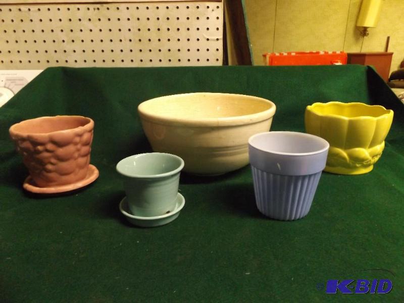 lot 45 image: Flower pots, the yellow one is Red Wing...