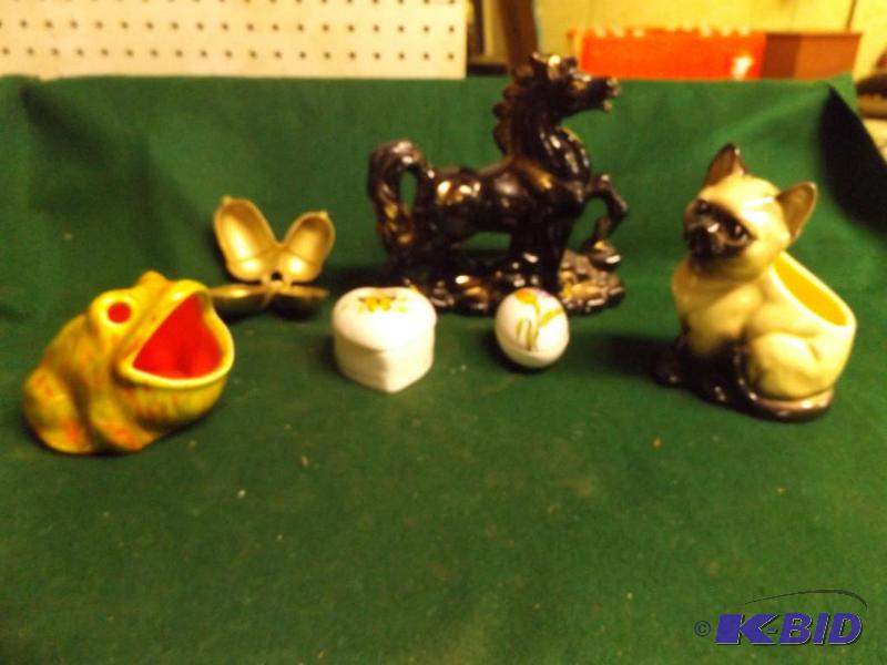 lot 54 image: Cat planter, small trinket boxes, horse figur...