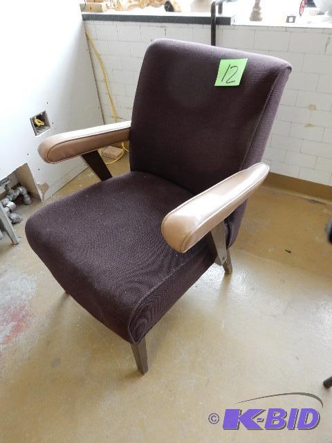MID MOD stuffed chair