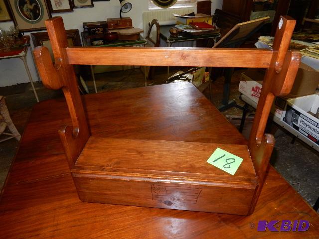 Gun Rack, 2 Guns and drawer