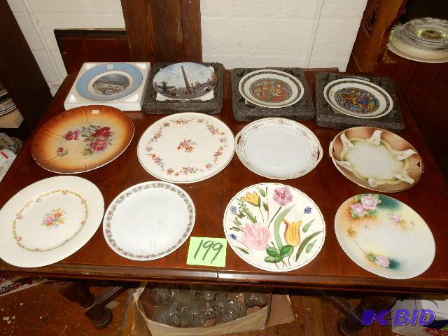 12 Decorative Plates