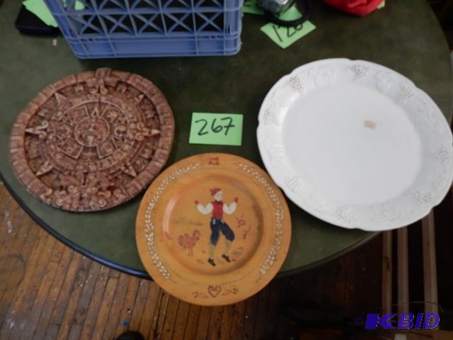 3 Display and Serving Plates