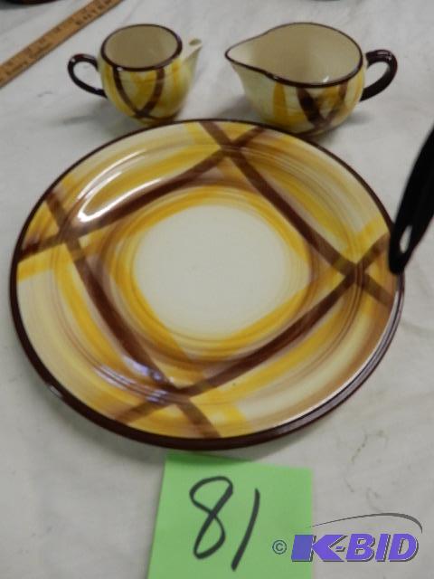 Serving platter and cream Sugar