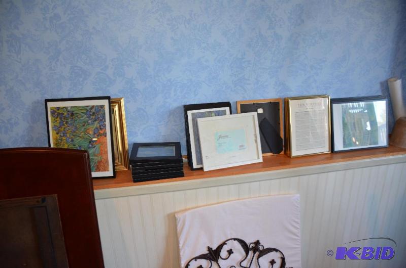 lot 131 image: All picture frames - approx 41 frames, many w...