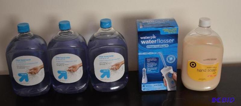 lot 133 image: Waterpik water flosser cordless, new in unope...