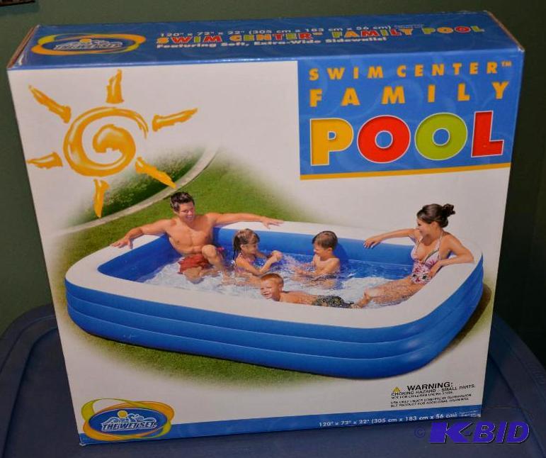 lot 140 image: Swim center family pool, 120x72x22, new in bo...