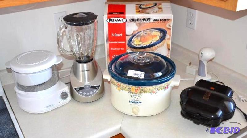 lot 179 image: Rival crock pot, Black and Decker handy steam...
