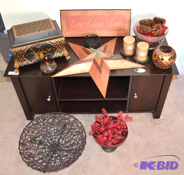lot 198 image: Large assortment of beautiful decorative item...