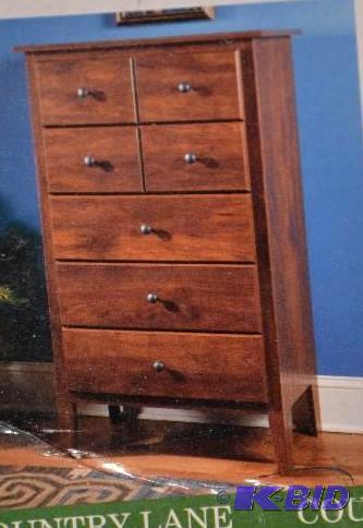 lot 62 image: 5 drawer chest of drawers, Amberbutternut fi...