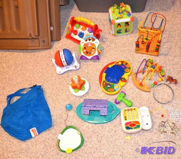 lot 67 image: Large bin of young childrens toys, some Fish...