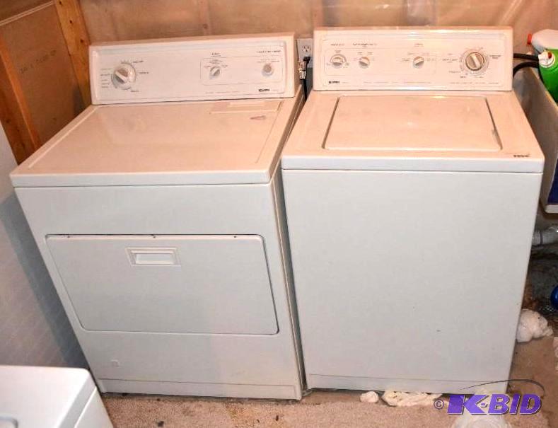 lot 70 image: Washer & Dryer set Washer model #20722 an...