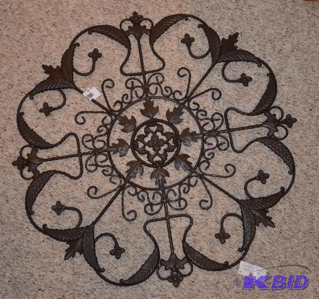lot 97 image: Decorative metal wall hanging, 26 diameter BB...