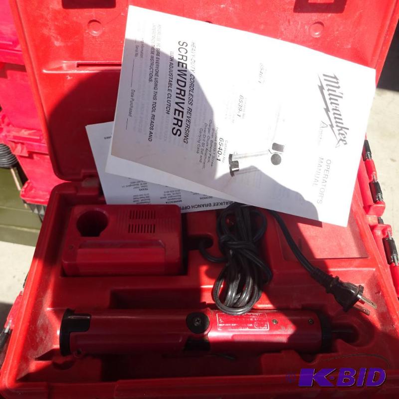 Vilwaukee Cordless Screwdriver. 1 Battery and...