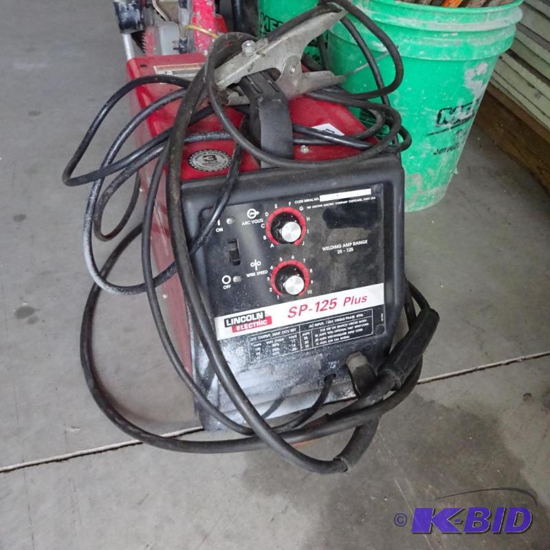 Lincoln SP-125 Wire Feed Welder. 110 Volt Has...