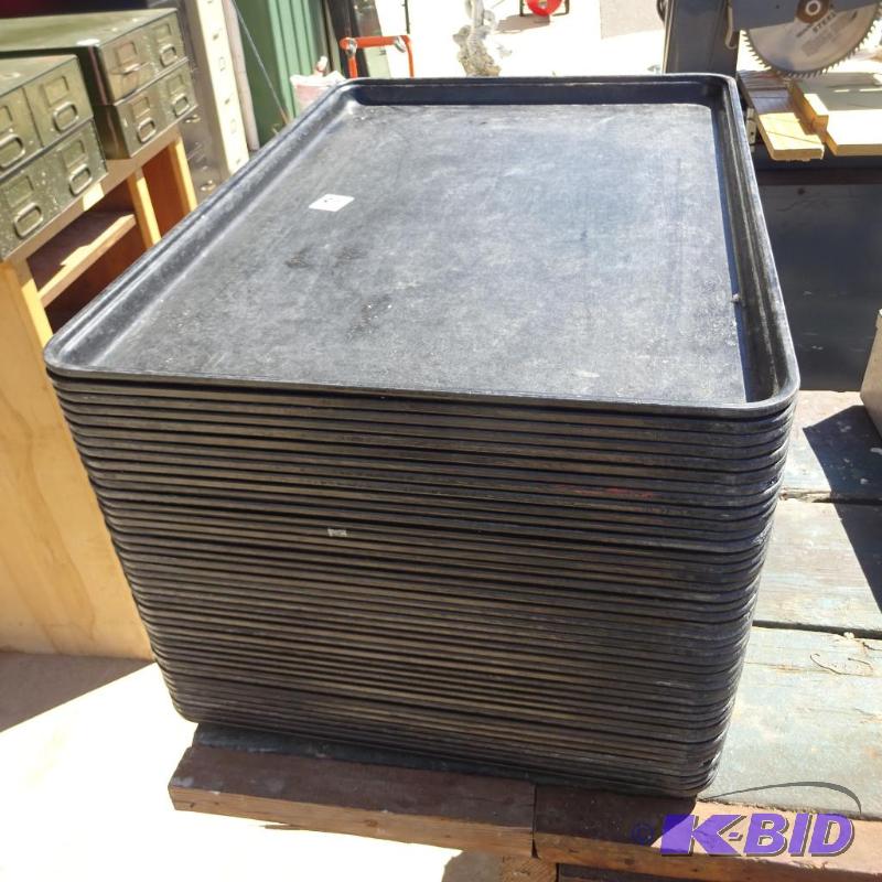 Plastic Trays 18 X 26 Qty 42...