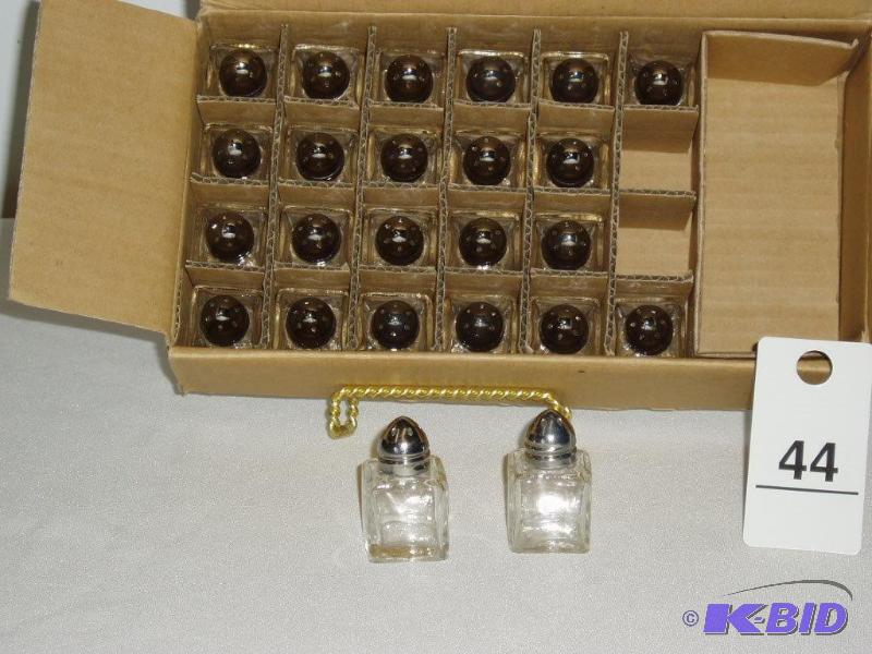 Salt &amp Pepper Mini Cube&nbsp Lot Of 24 S...