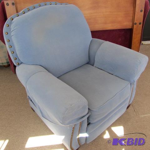 lot 107 image: Recliner
