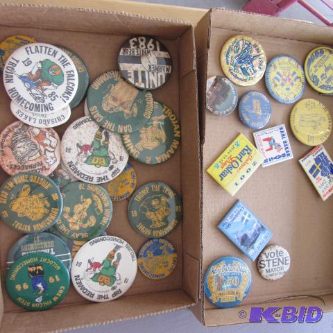 lot 113 image: Chi Hi Homecoming Buttons