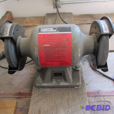 lot 26 image: Double Wheel Grinder