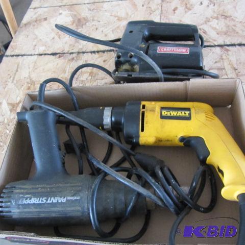 lot 38 image: Screw Gun, Saber Saw, Stripper